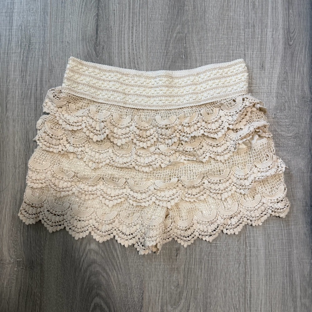 Cream Lace Crochet Shorts